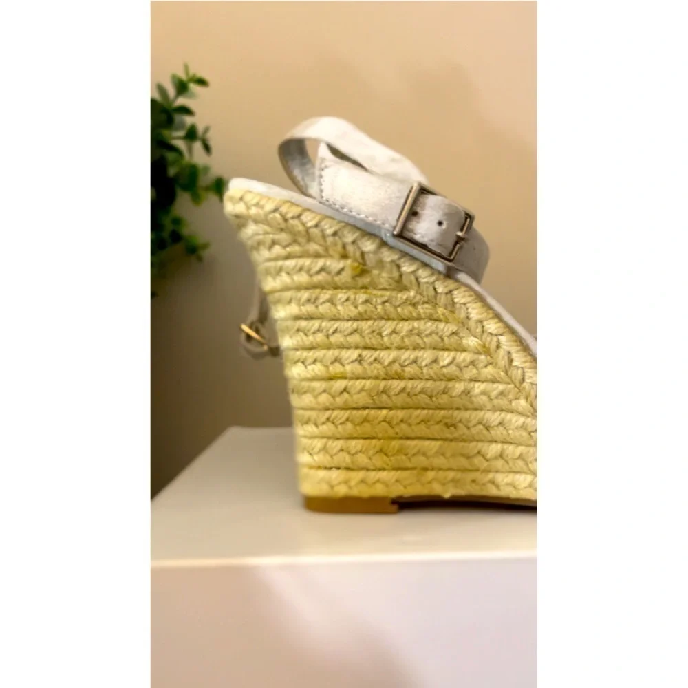 🖤 Metallic shimmer! women’s wedge size 37 (women’s size 6.5/7). New/never worn